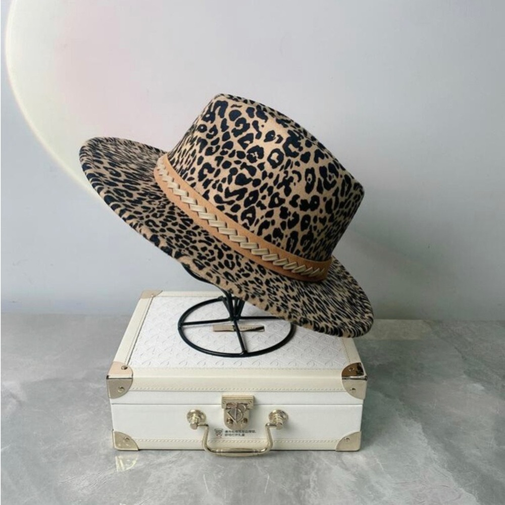 Chic Leopard Hat - Picture 2 of 5